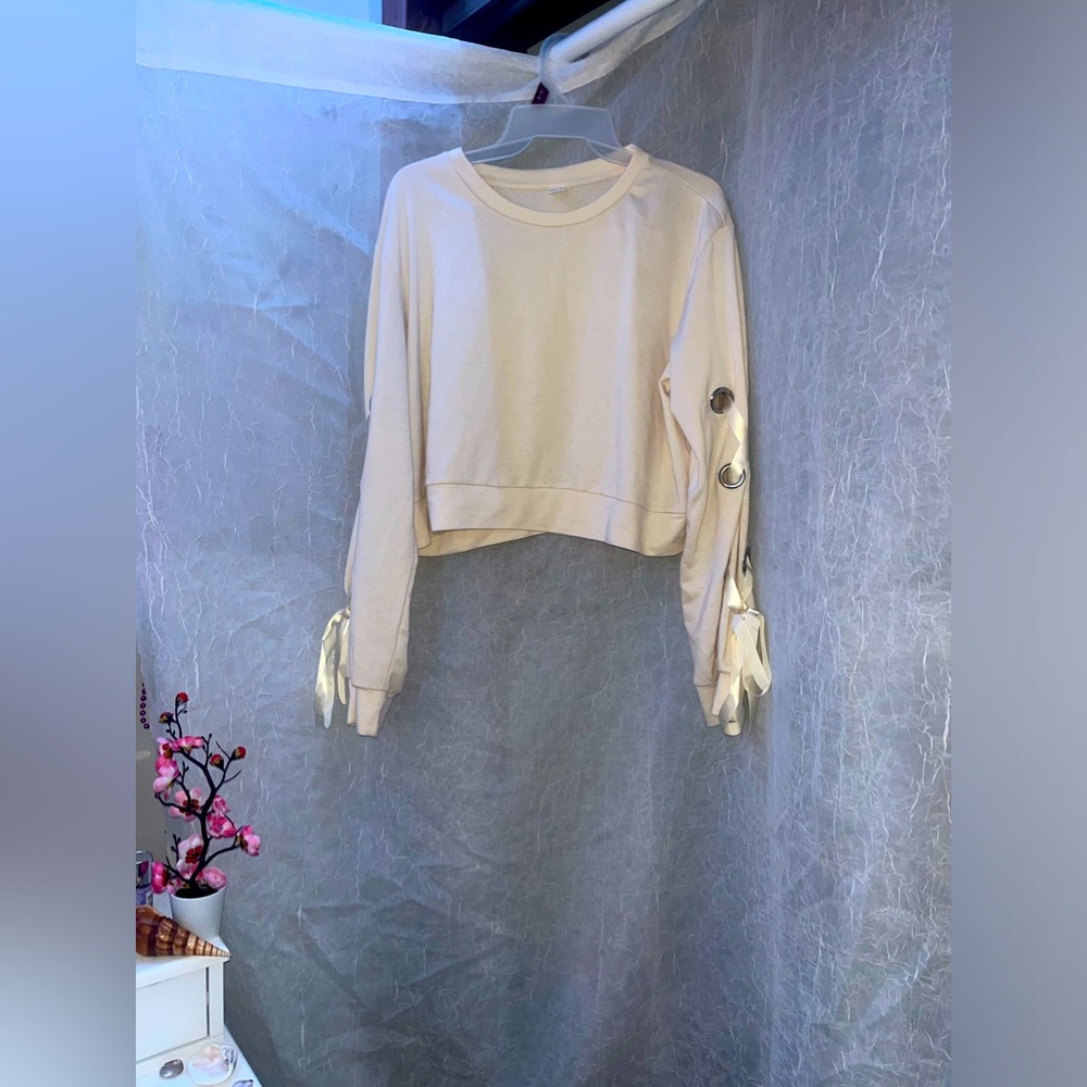 Amazon Cropped Crème Bow Sweater